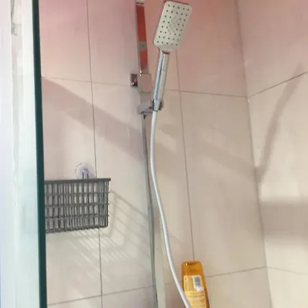 Reiwa לינה וארוחת בוקר